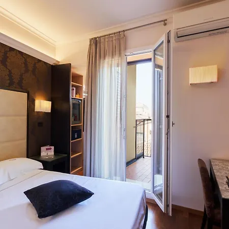 Hotel Touring 4*