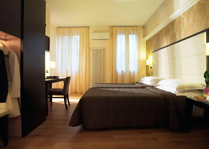 Hotel Touring 4*