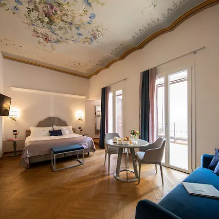 Hotel Touring 4*